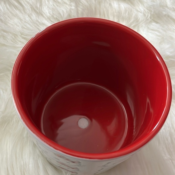 🆕️ HELLO KITTY RED AND WHITE PLANTER - Picture 2 of 11